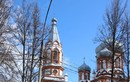 У Сретенского храма Вытегры